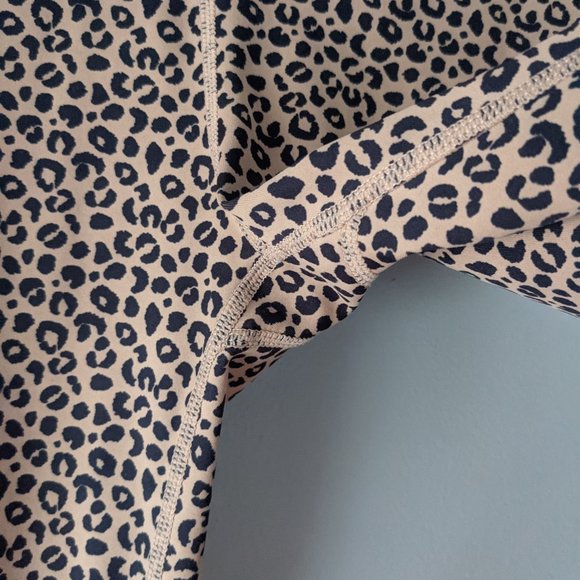 ALLFENIX | Cheetah Sand 7/8 Legging Size XS - Picture 6 of 10